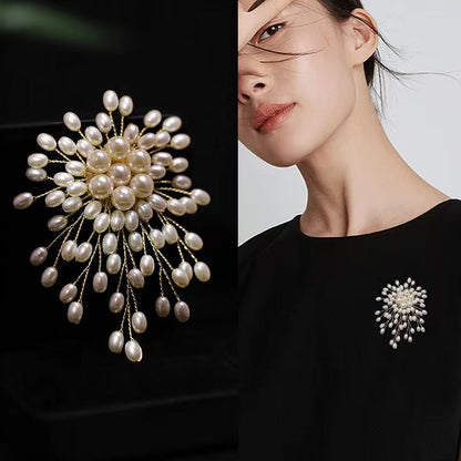 The best gift 🎁Women's High-end Exquisite Handmade Pearl Brooch